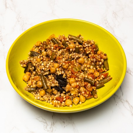 Bowl di grano saraceno con ceci in agrodolce, peperoni, melanzane, fagiolini e zucchine [Gluten free]