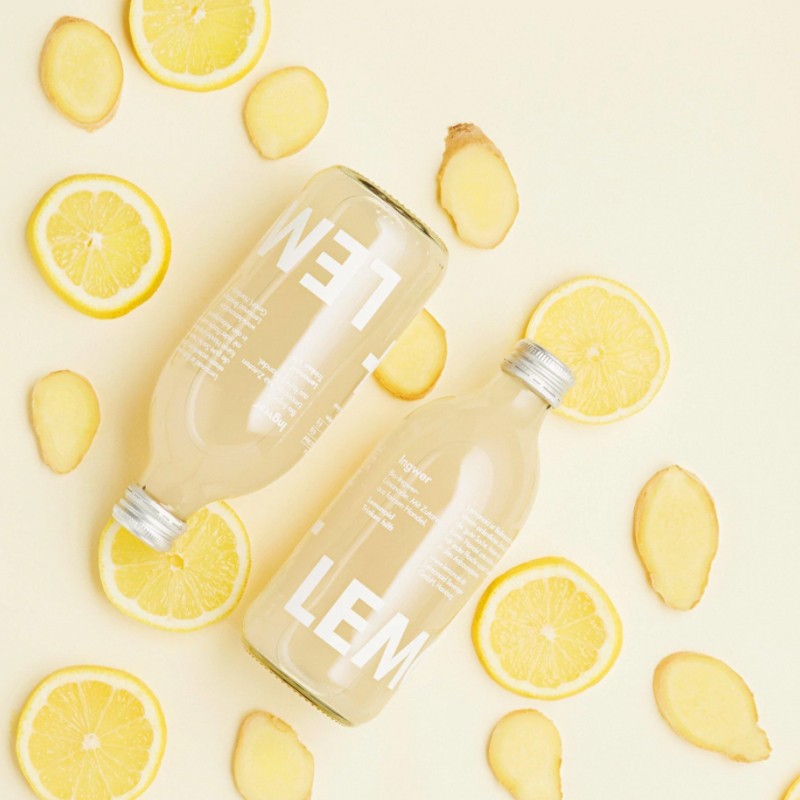  style="margin-left:30px;margin-top:50px;margin-bottom:50px;font-size:15px;">
<li style="list-style-image:url(&quot;https://miomeal.it/media/checknew.png&quot;);margin-bottom:1em;margin-right:40px;padding-left:10px;">Zenzero fresco e succo di limone</li>
<li style="list-style-image:url(&quot;https://miomeal.it/media/checknew.png&quot;);margin-bottom:1em;margin-right:40px;padding-left:10px;">Bottiglia in vetro riutilizzabile</li>
<li style="list-style-image:url(&quot;https://miomeal.it/media/checknew.png&quot;);margin-bottom:1em;margin-right:40px;padding-left:10px;">Gusto che solletica e con bollicine</li>
<li style="list-style-image:url(&quot;https://miomeal.it/media/checknew.png&quot;);margin-bottom:1em;margin-right:40px;padding-left:10px;">Bevanda a calorie controllate</li>
<
