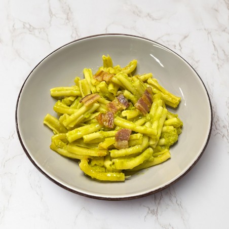 Casarecce alla crema di piselli e pancetta