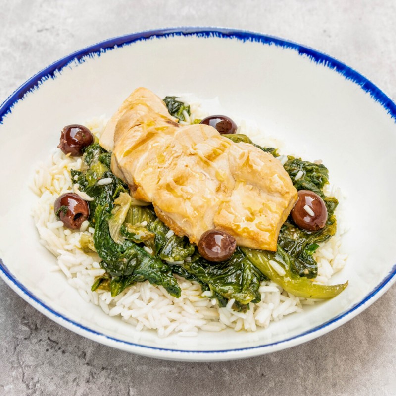 Stai cercando un piatto semplice ma gustoso?</p>
<p></p>
<p>Allora ti presentiamo il nostro petto di pollo grigliato al naturale, accompagnato da una porzione di riso basmati con gustosa scarola, olive e filetti di alici.</p>
<p></p>
<p>Siamo sicuri che questo piatto Healthy ti farà innamorare!