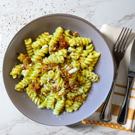 Fusilli di semola in crema di carciofi e guanciale