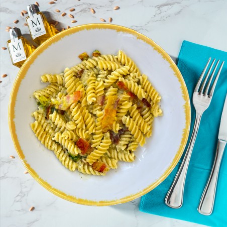 Fusilli in crema di zucchine e guanciale croccante